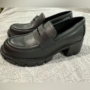 Steve Madden Platform Black Loafer